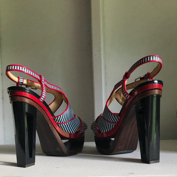 Gianni Bini “Elise” Cutout Platform Heels - Picture 5 of 13